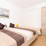 Barbara - Comfort With Terrace And Sea View Br 1