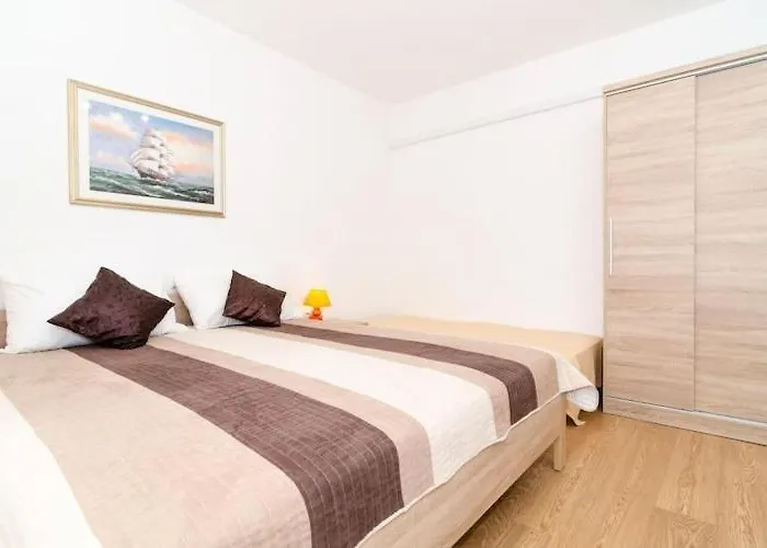 Barbara - Comfort With Terrace And Sea View Br 1