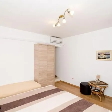 Barbara - Comfort With Terrace And Sea View Br 1 Mlini