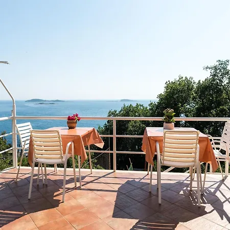 Barbara - Comfort With Terrace And Sea View 3 Adults